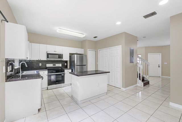 2943 SE 15th Ter, Homestead, FL 33035