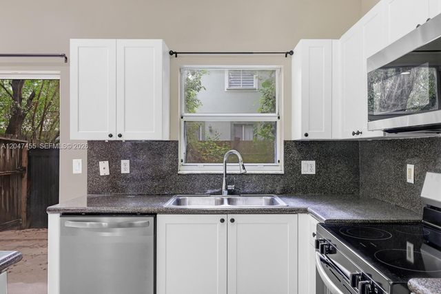 2943 SE 15th Ter, Homestead, FL 33035