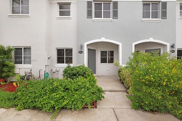 2943 SE 15th Ter, Homestead, FL 33035