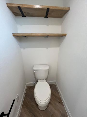 112 Capetown Circle, Conroe, TX 77356