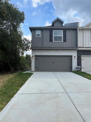 112 Capetown Circle, Conroe, TX 77356