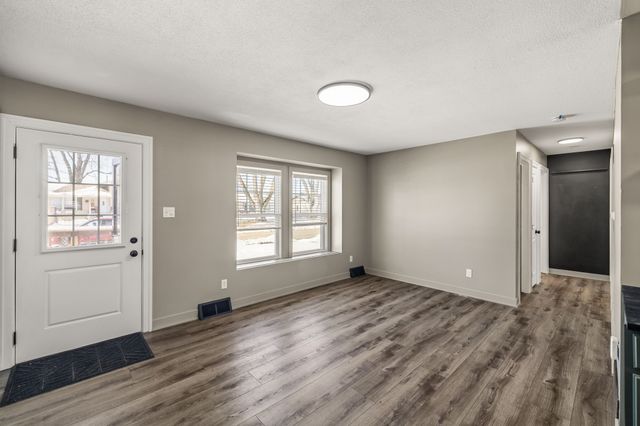 201 NE Grant Street, Ankeny, IA 50021