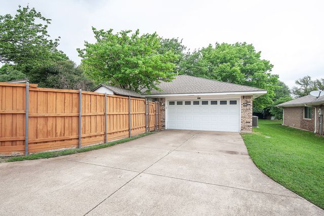 1912 Knob Hill Drive, Plano, TX 75023