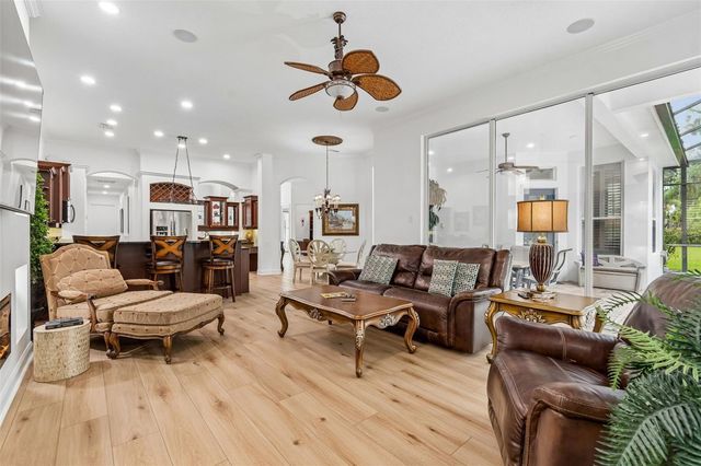 21105 LAKE VIENNA DRIVE, Land O Lakes, FL 34638