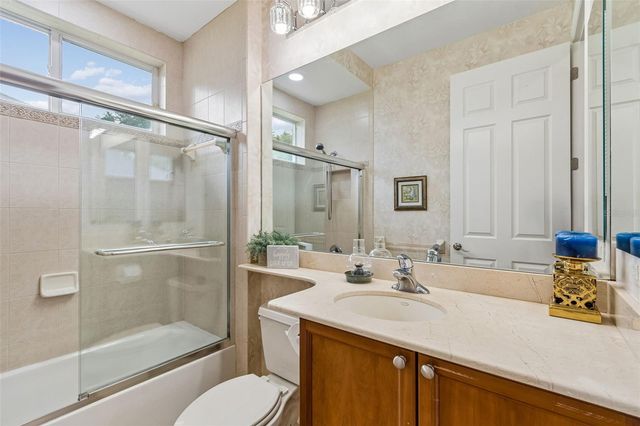 21105 LAKE VIENNA DRIVE, Land O Lakes, FL 34638