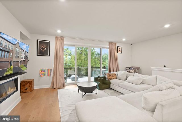 2615 JETSTREAM RD, Herndon, VA 20171