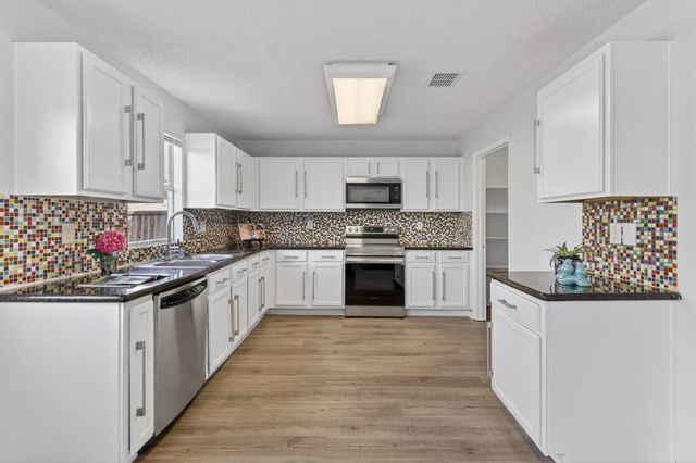 2333 Live Oak Drive, Little Elm, TX 75068