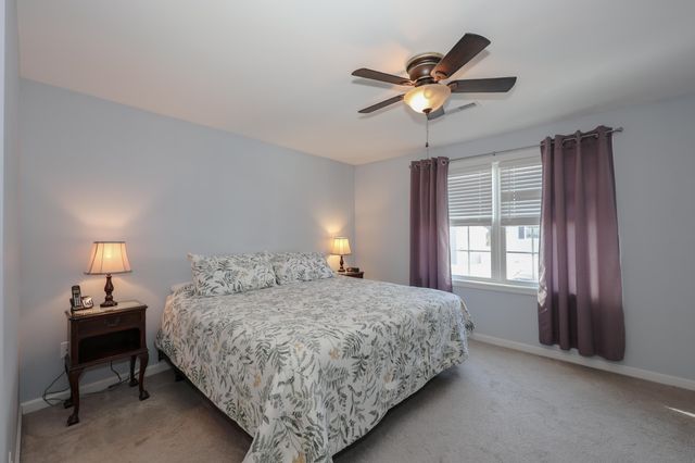 20 Bruins Lane, Raymond, NH 03077