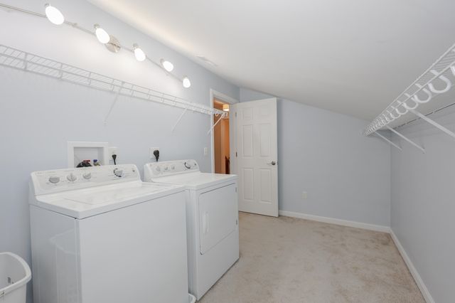 20 Bruins Lane, Raymond, NH 03077