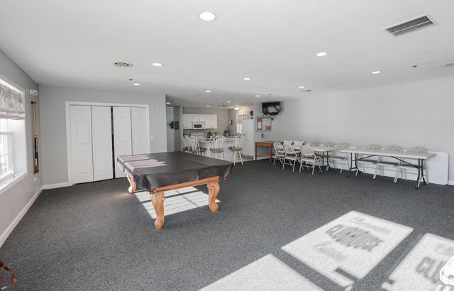 20 Bruins Lane, Raymond, NH 03077