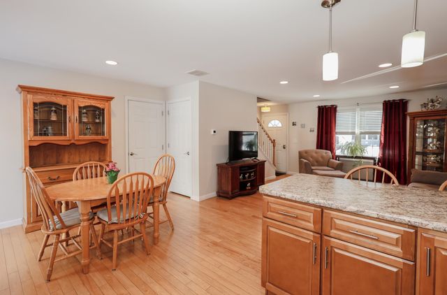 20 Bruins Lane, Raymond, NH 03077