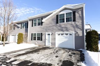20 Bruins Lane, Raymond, NH 03077