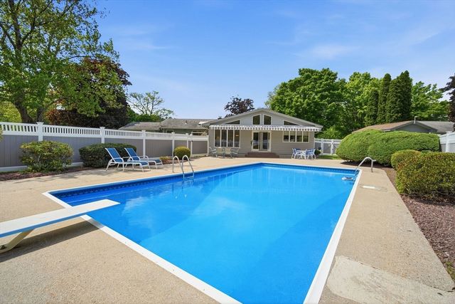 30 Birch Hill Road, Northampton, MA 01062