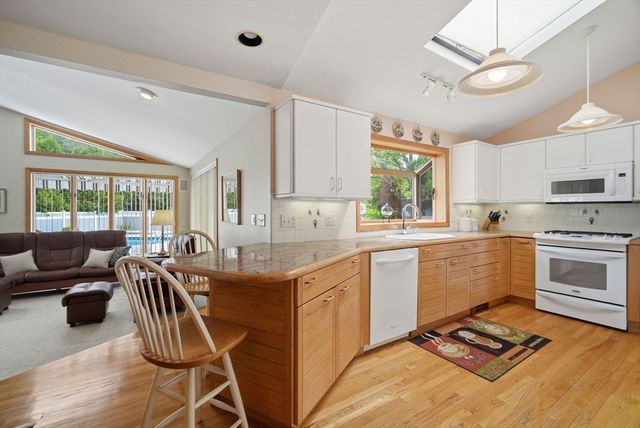 30 Birch Hill Road, Northampton, MA 01062