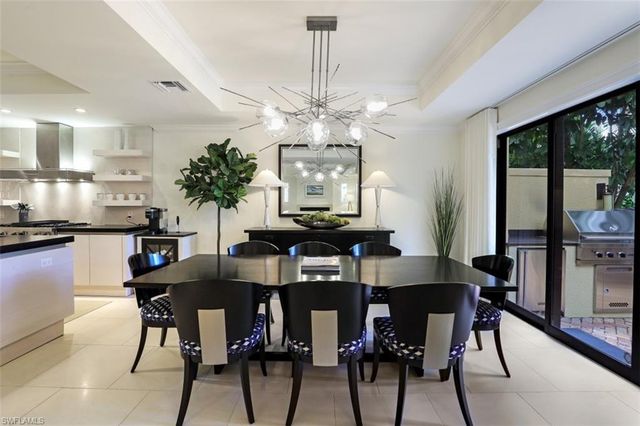 270 5th AVE S H-2, Naples, FL 34102