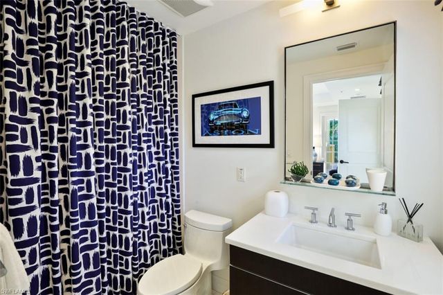 270 5th AVE S H-2, Naples, FL 34102