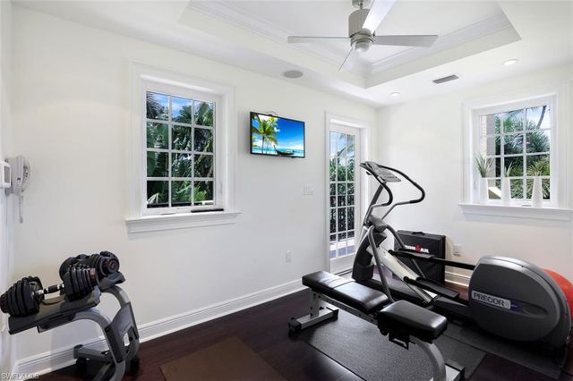 270 5th AVE S H-2, Naples, FL 34102