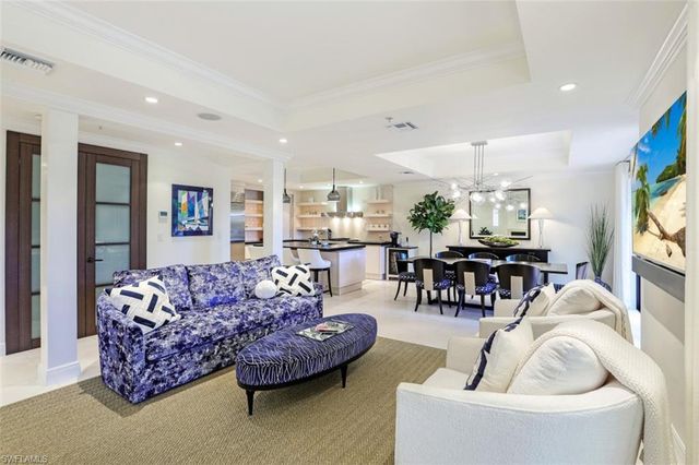 270 5th AVE S H-2, Naples, FL 34102