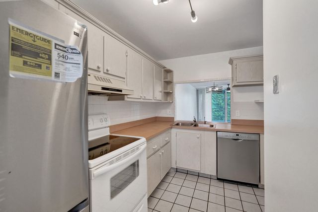 9470 Poinciana Place 308, Davie, FL 33324