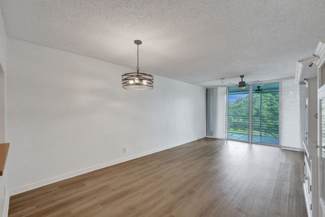 9470 Poinciana Place 308, Davie, FL 33324