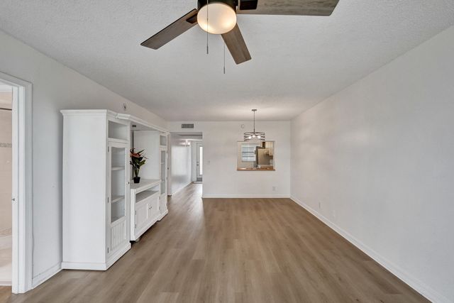 9470 Poinciana Place 308, Davie, FL 33324