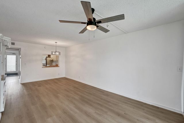 9470 Poinciana Place 308, Davie, FL 33324