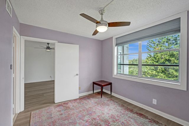 9470 Poinciana Place 308, Davie, FL 33324