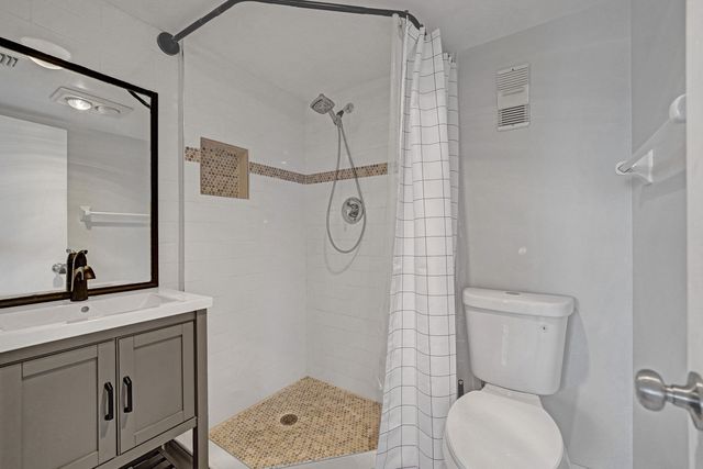 9470 Poinciana Place 308, Davie, FL 33324