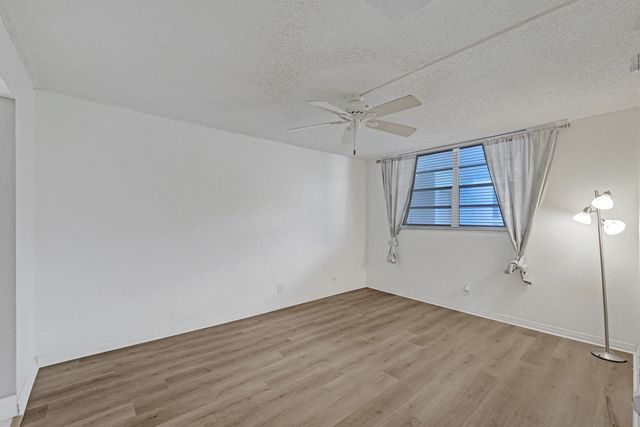 9470 Poinciana Place 308, Davie, FL 33324