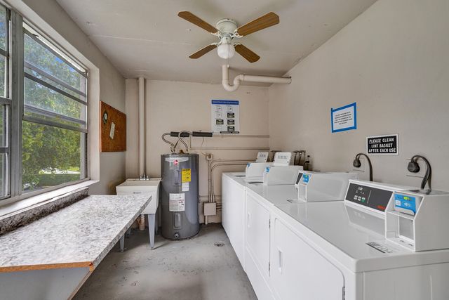 9470 Poinciana Place 308, Davie, FL 33324