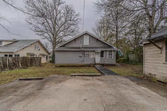 711 W Emerson Street, Paragould, AR 72450