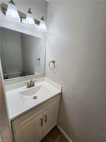5837 Glen View DR, Virginia Beach, VA 23464