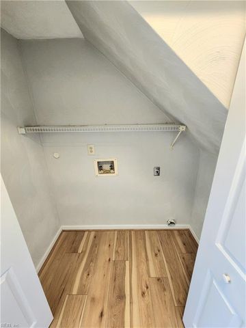5837 Glen View DR, Virginia Beach, VA 23464