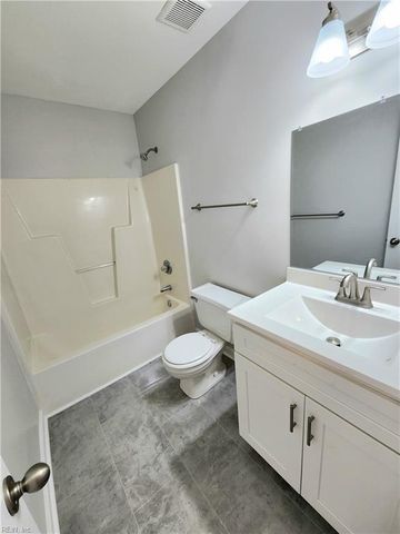 5837 Glen View DR, Virginia Beach, VA 23464