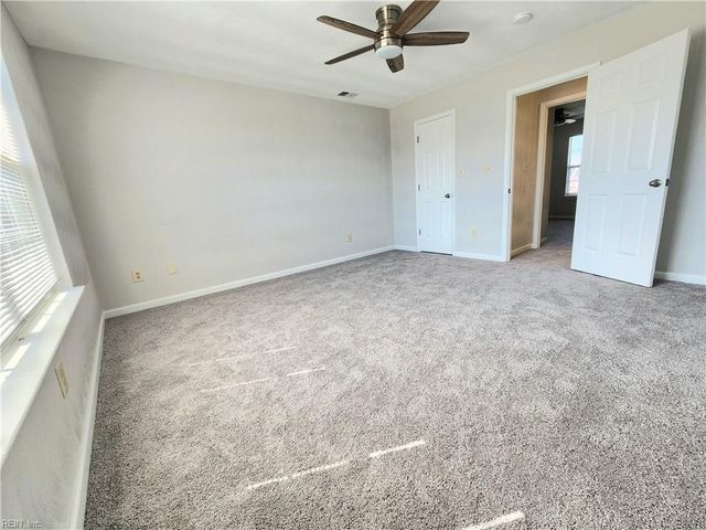 5837 Glen View DR, Virginia Beach, VA 23464