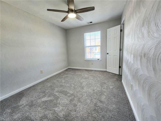 5837 Glen View DR, Virginia Beach, VA 23464