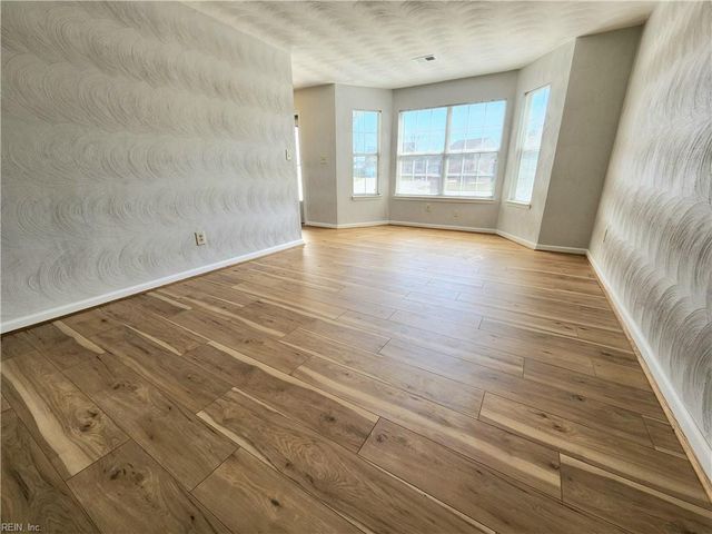 5837 Glen View DR, Virginia Beach, VA 23464