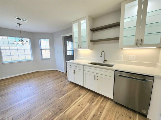 5837 Glen View DR, Virginia Beach, VA 23464