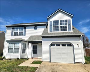 5837 Glen View DR, Virginia Beach, VA 23464