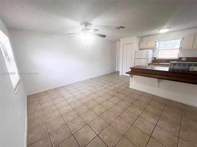 1832 My Pl j-39, West Palm Beach, FL 33417