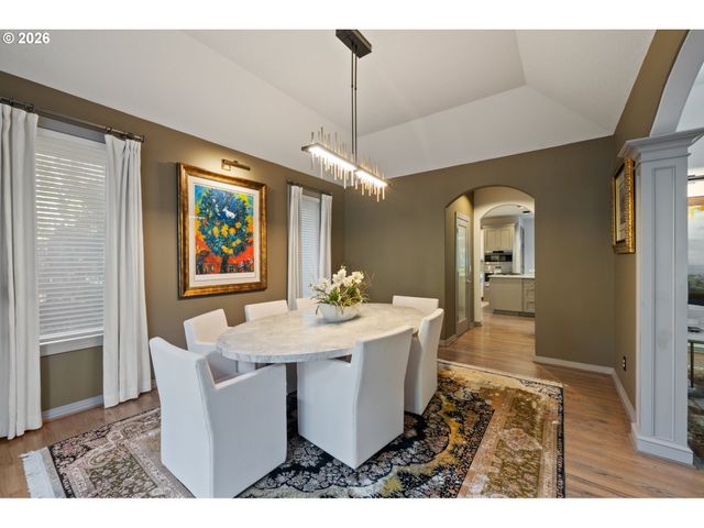 13048 KNAUS Rd, Lake Oswego, OR 97034