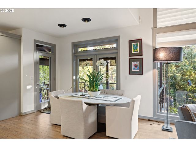 13048 KNAUS Rd, Lake Oswego, OR 97034