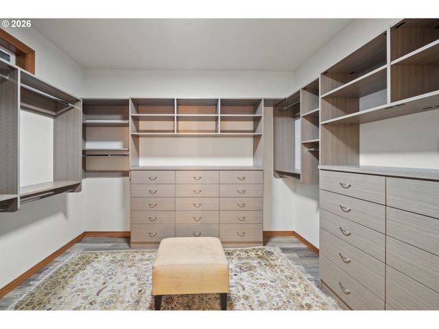 13048 KNAUS Rd, Lake Oswego, OR 97034