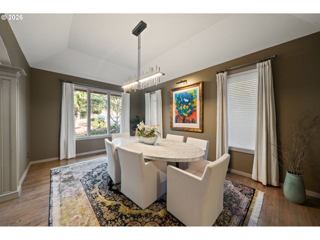 13048 KNAUS Rd, Lake Oswego, OR 97034