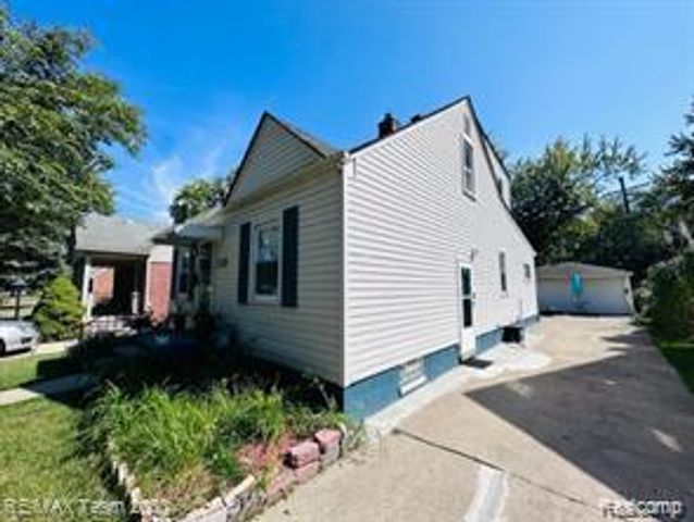 3135 Byrd Street, Dearborn, MI 48124