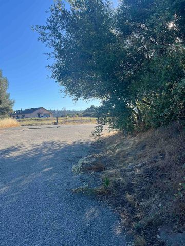 45990 Hawk Lane, Coarsegold, CA 93614