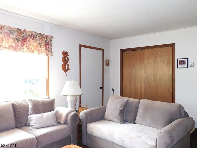25 Ginter St, Franklin Boro, NJ 07416