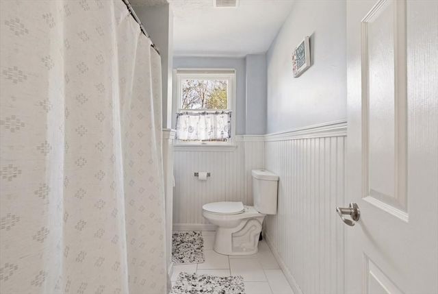 70 Quinaquisset Ave, Mashpee, MA 02649