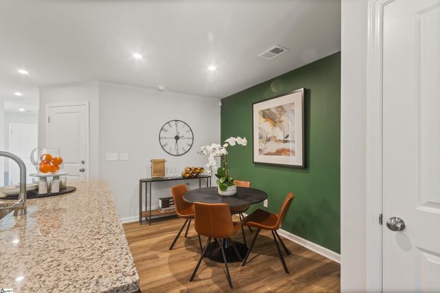 1286 Forestbrook Lane, Spartanburg, SC 29303