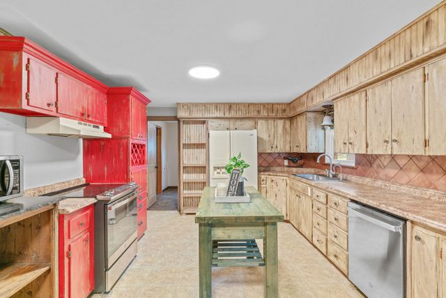 4230 N Farm Road 159, Springfield, MO 65803